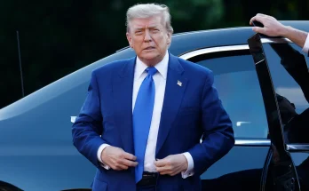 Blurry photo Donald Trump