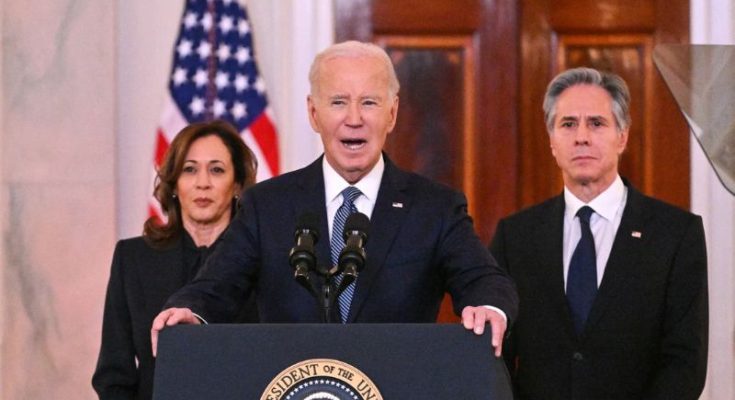 Biden Harris Schumer at podium