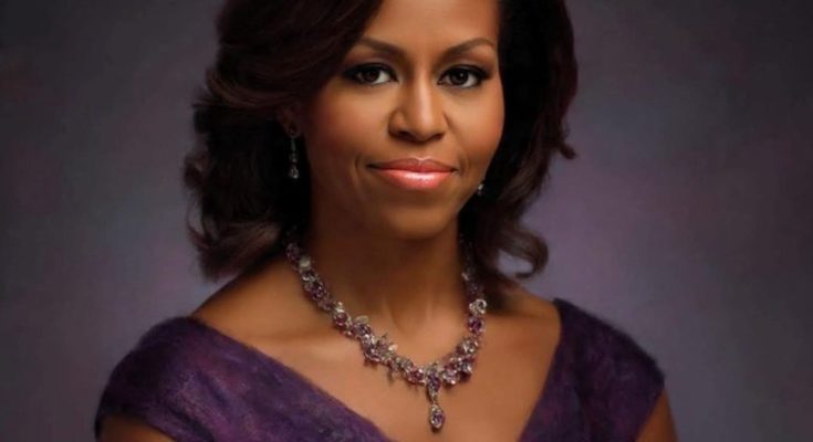 tmp1w9a4h0n speaking in a news photo