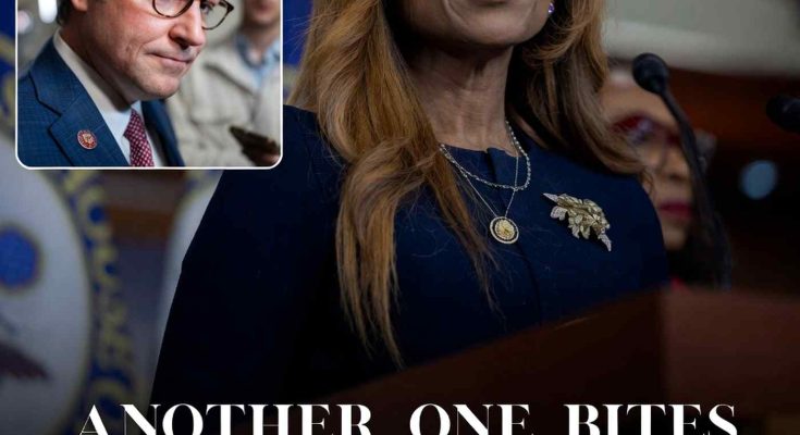 tmpuhibpqwr speaking in a news photo